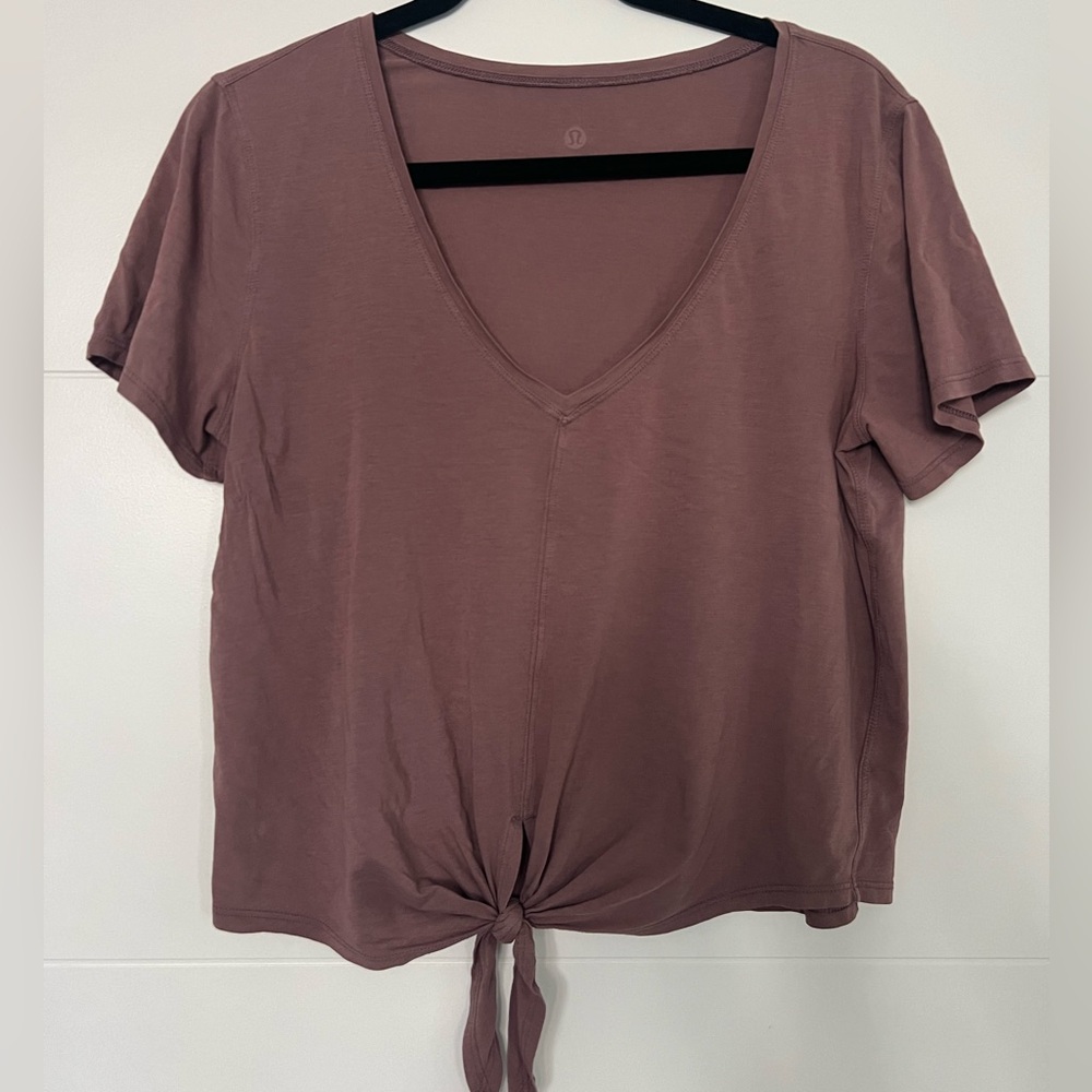 Lululemon Knot Gonna Fly Tee